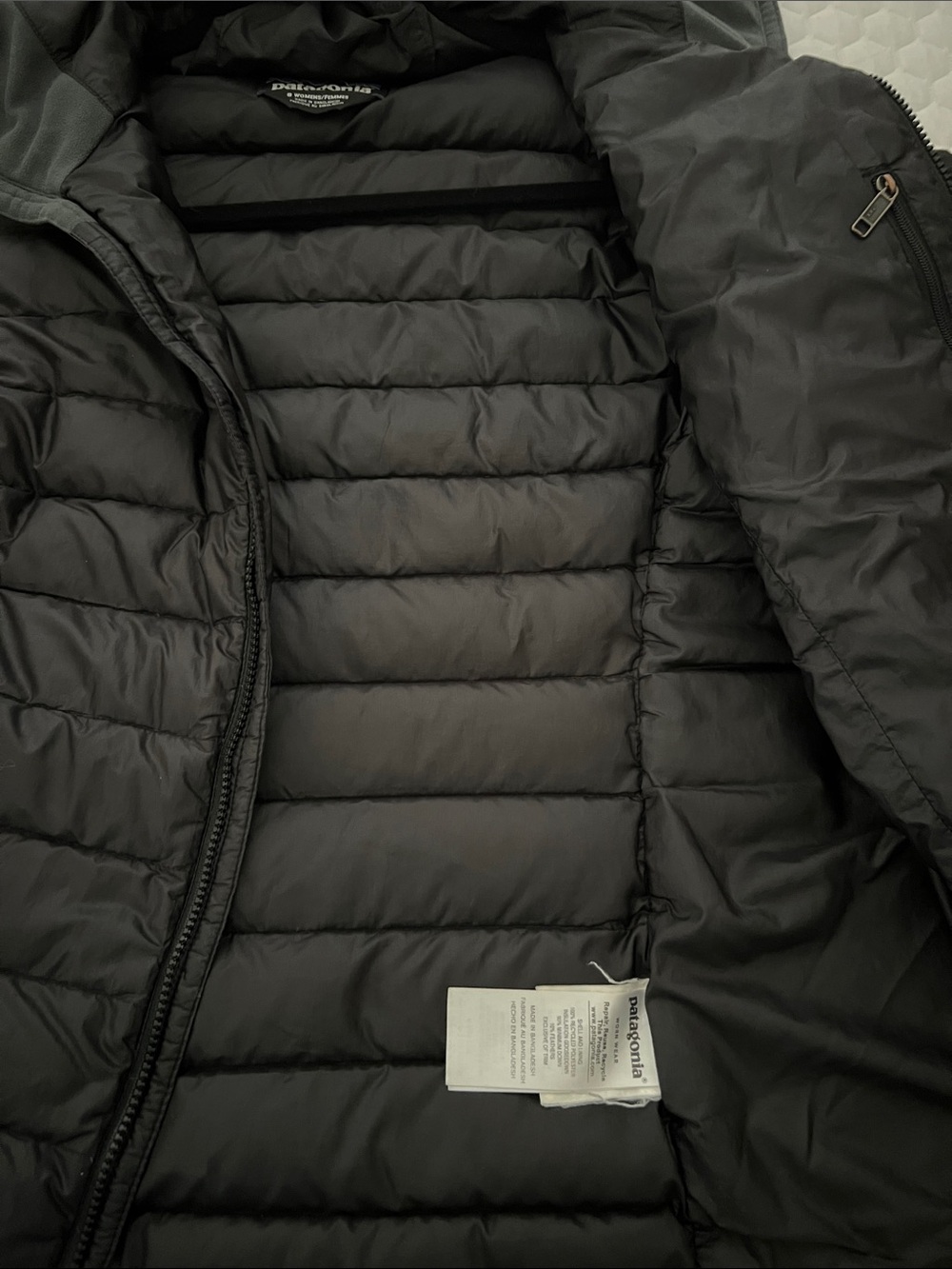 Patagonia Black Quilted Hooded Down Jacket - Picture 5 of 5